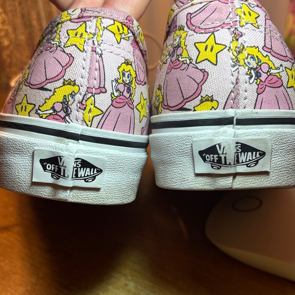 VANS x Nintendo Authentic Princess Peach Sneakers RARE Size 7M/8.5W - Picture 13 of 13